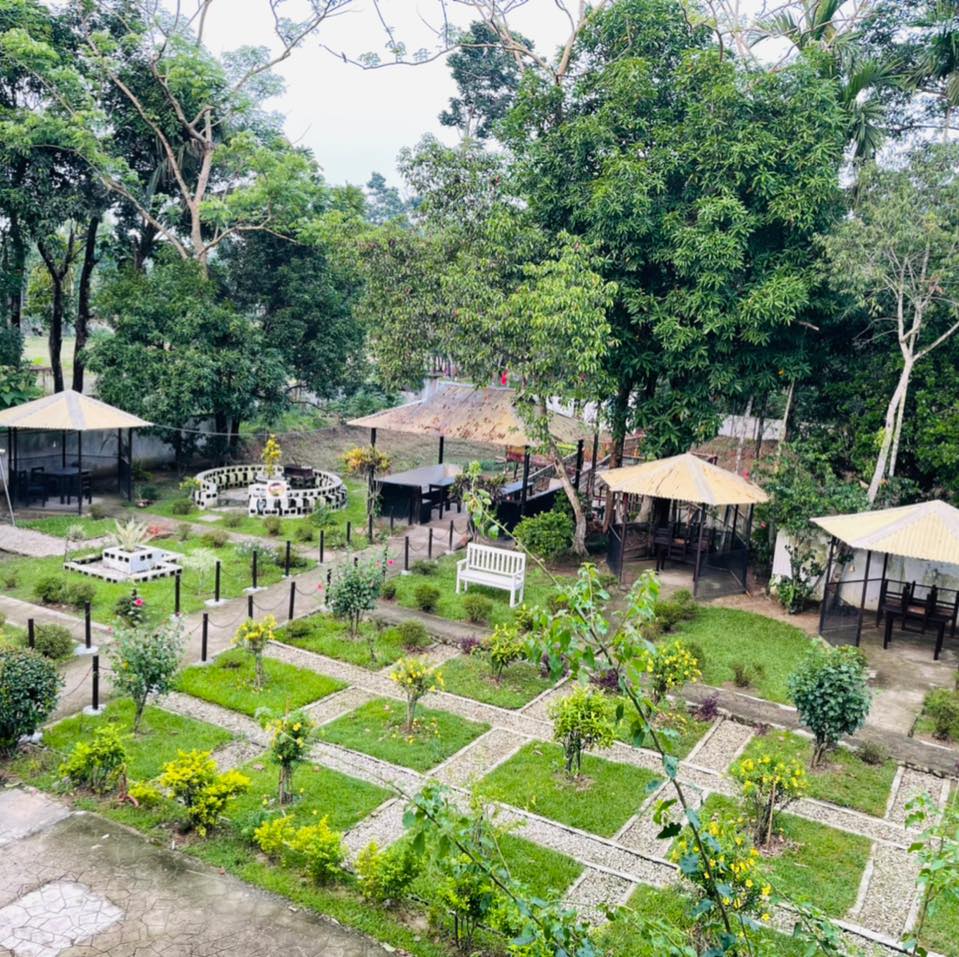 Almas Hotel