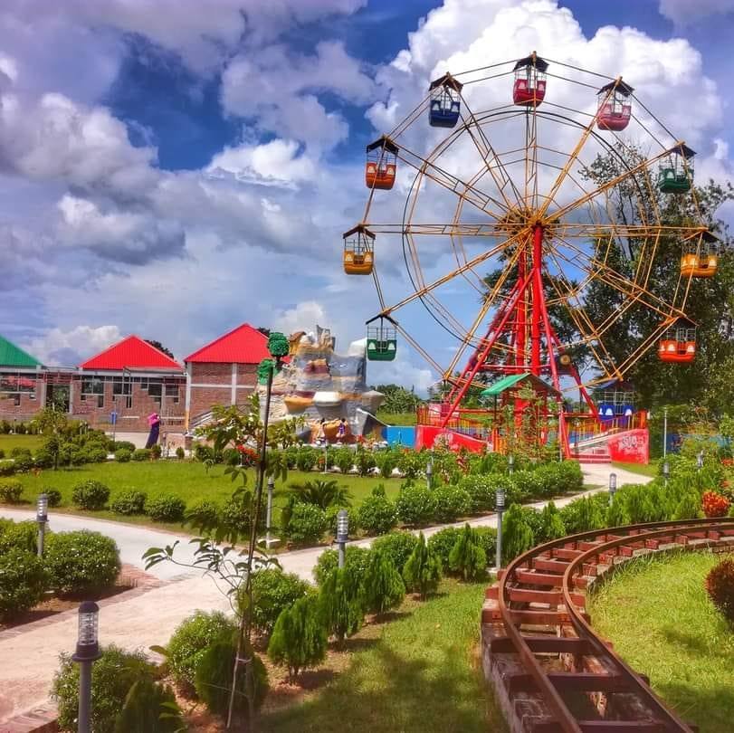 Johan Dream Valley Park &...