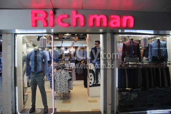 Richman (Metro Shopping Mall Outlet)