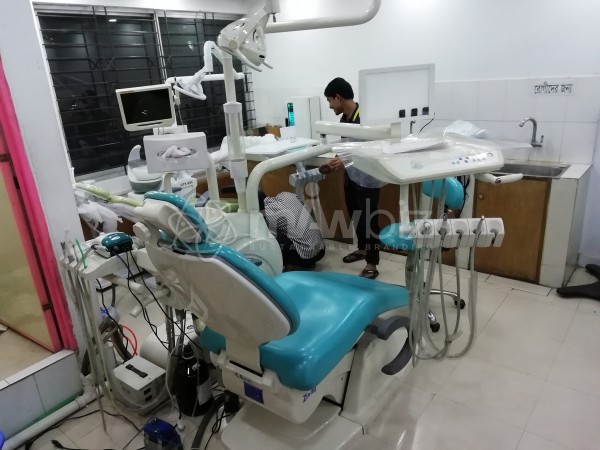 Dental and Implant Center