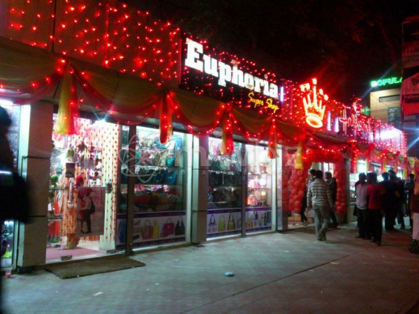Hallmark Super Shop
