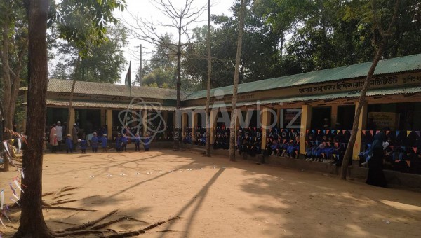 Hazrat Abu Bakar Siddique R. Girls Dakhil Madrasah