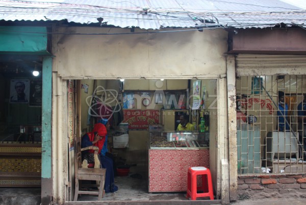 Jaroya Gold House